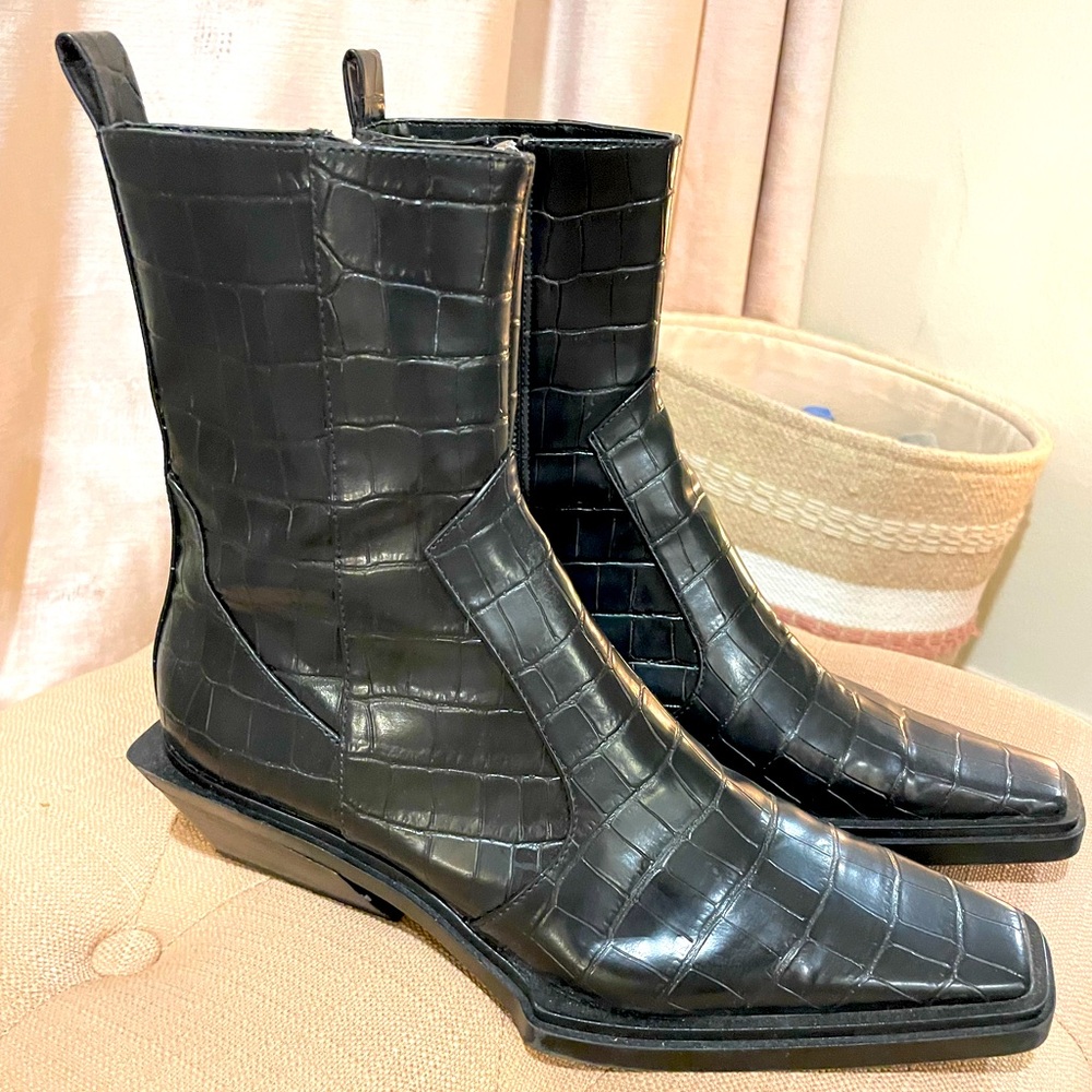 Black snakeskin boots